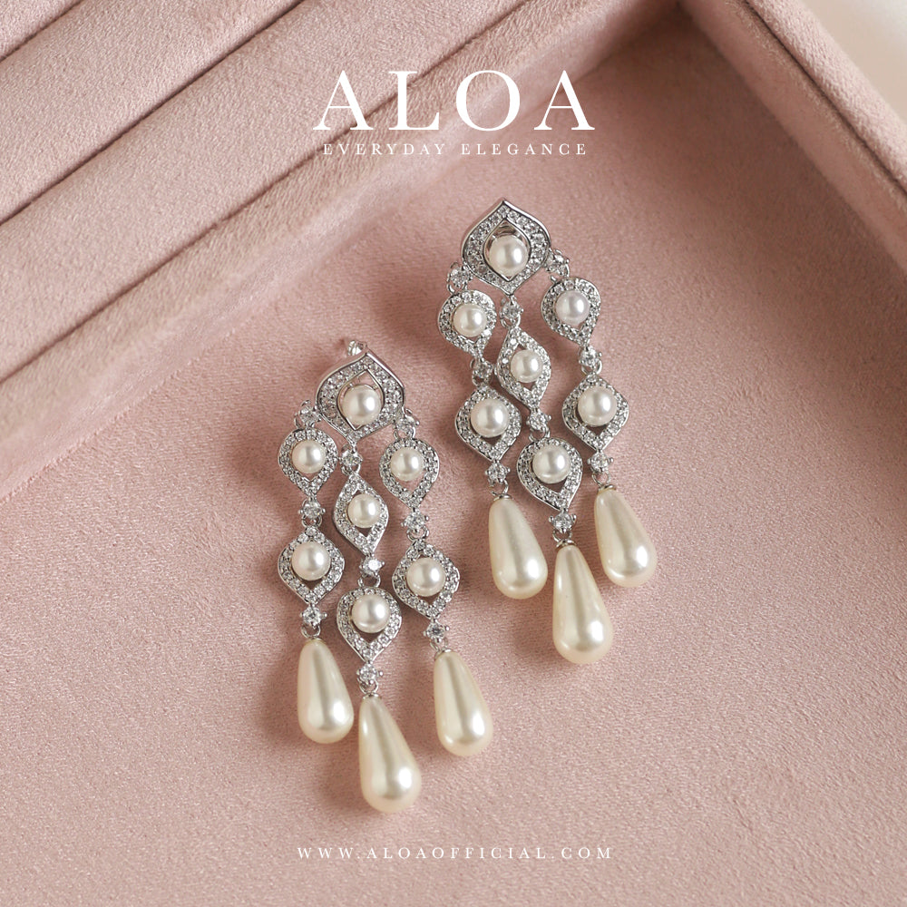 Pearl Chandeliers | Statement Earrings