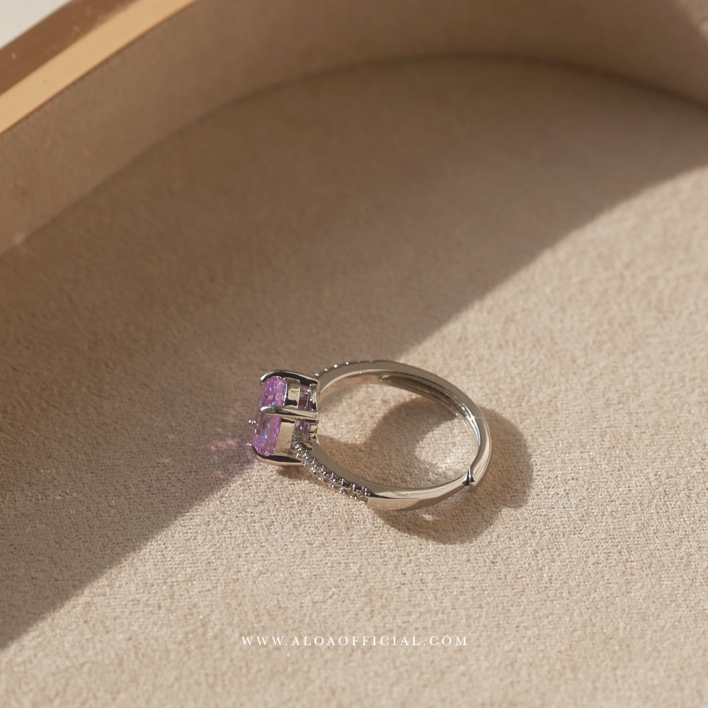 Elaria Adjustable Ring