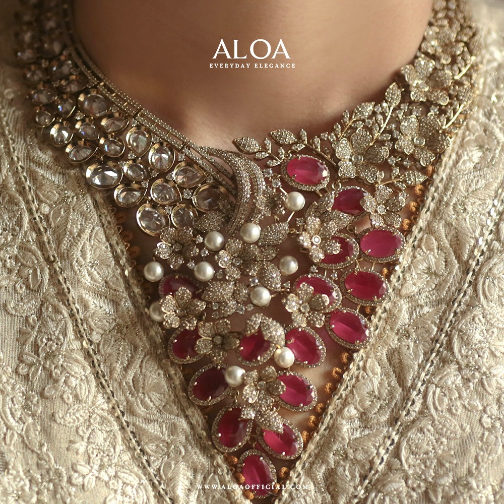 Petal & Frost Necklace Set