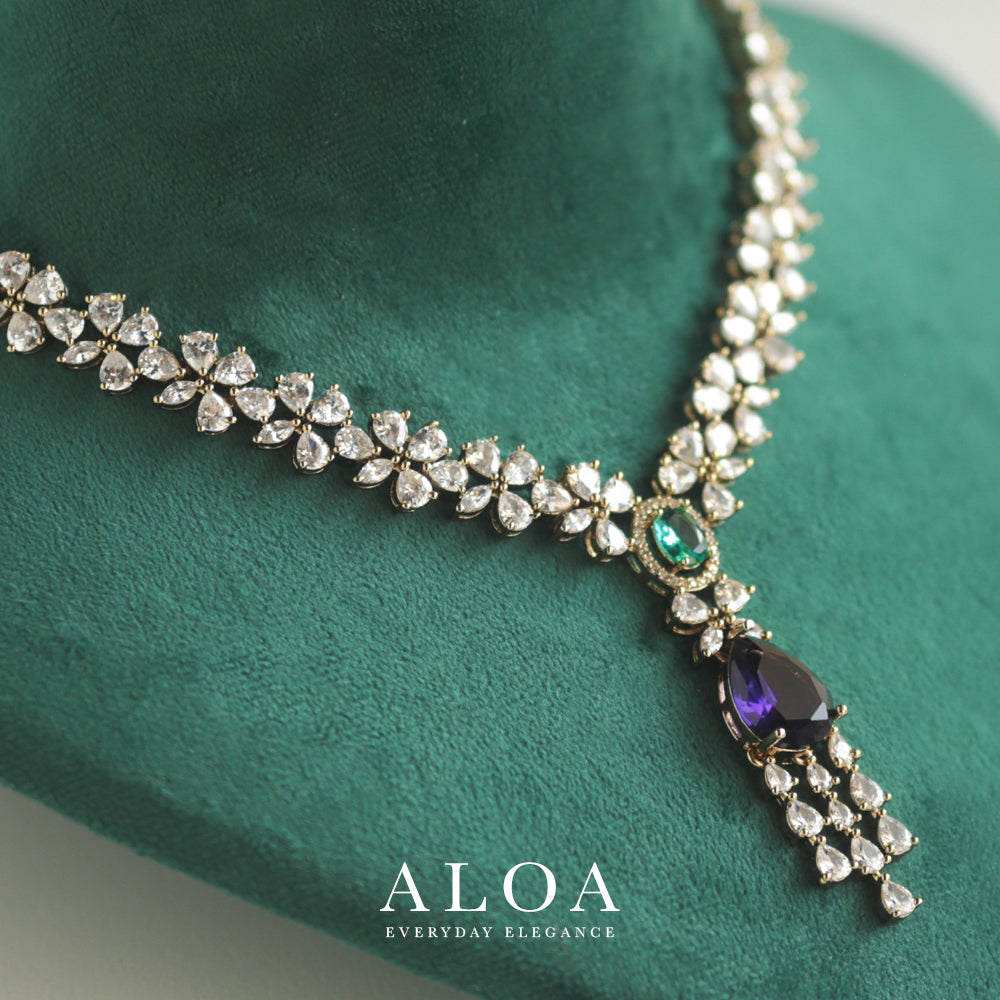 Sovereign Sparkle Neckalce Set