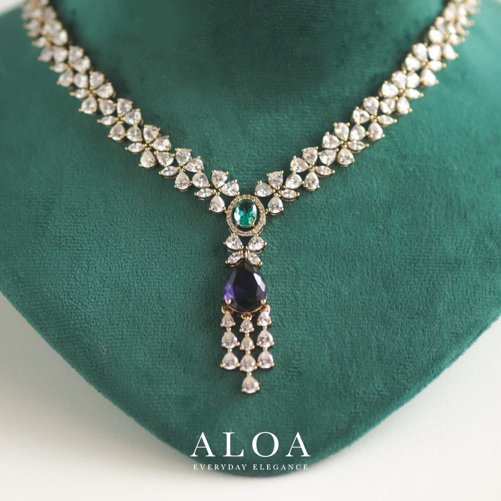 Sovereign Sparkle Neckalce Set