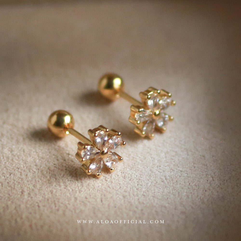 Gold Daisy Studs