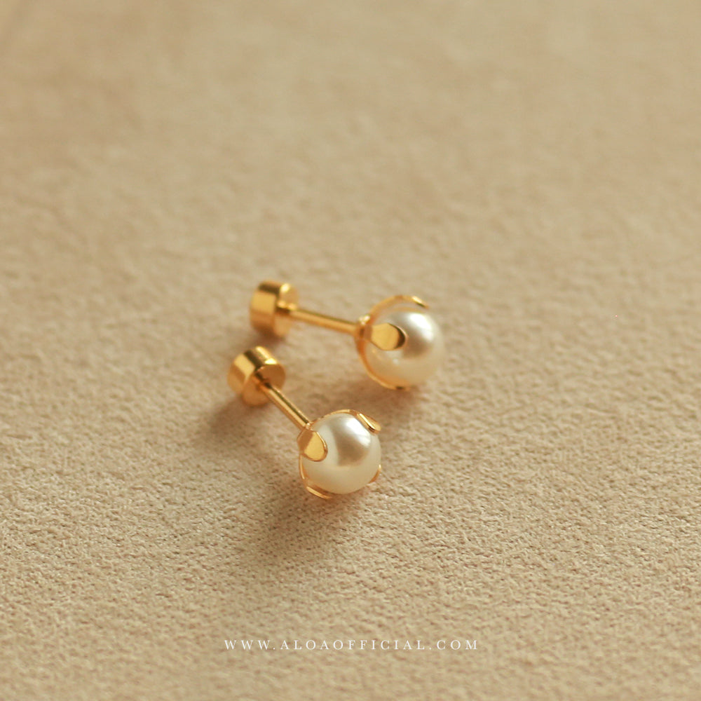 Classic Pearl Stud Earrings
