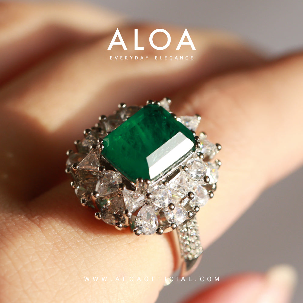 Aloa Starry Eyed Ring