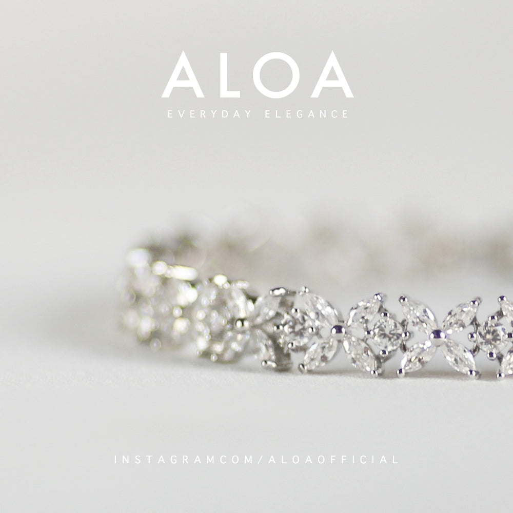 Sparkly Flower Zirconia Bracelet