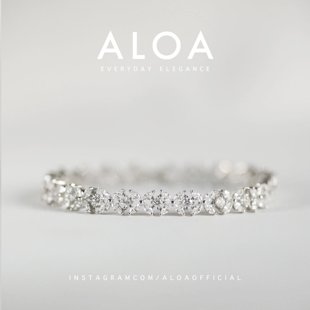 Sparkly Flower Zirconia Bracelet