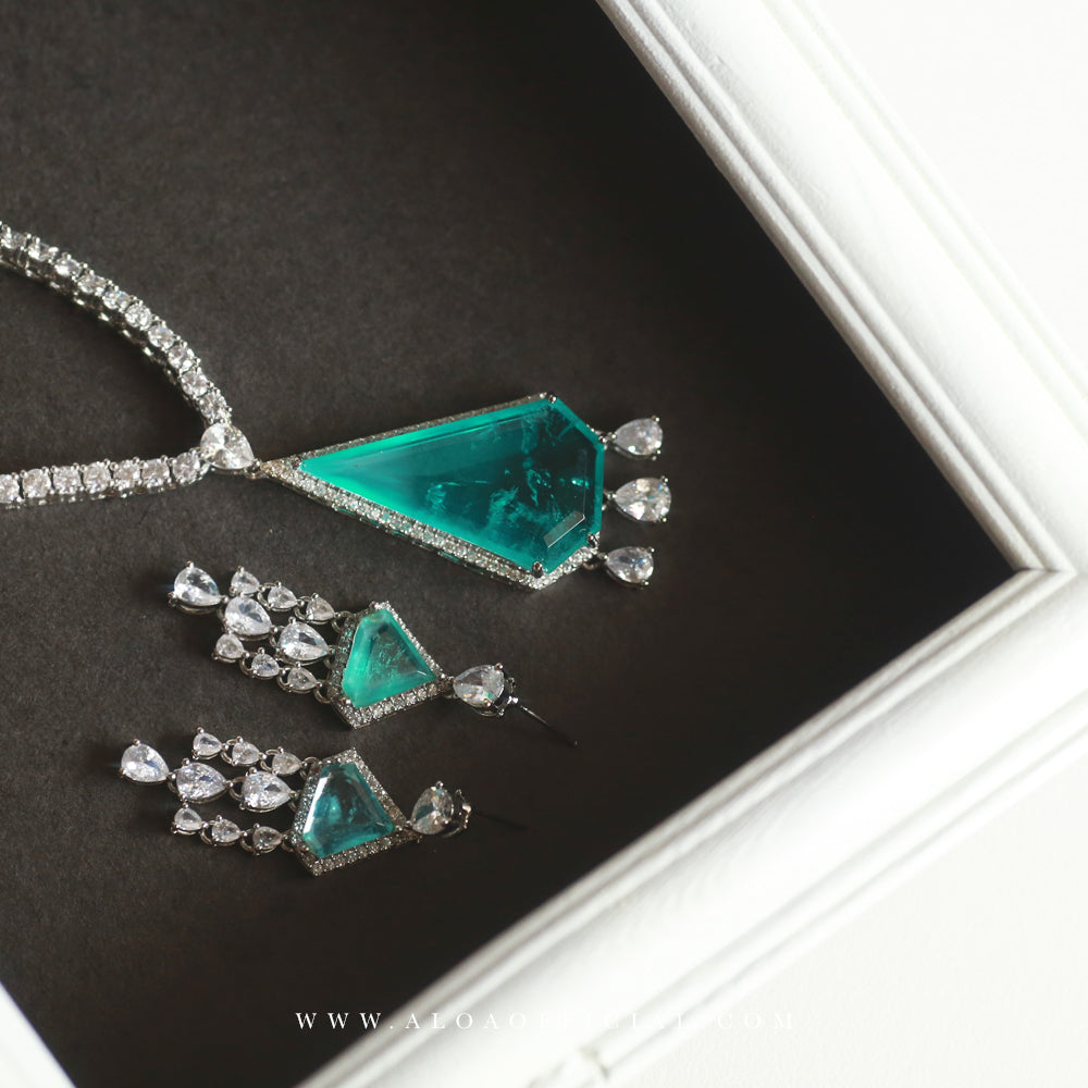 Sea Green Single Stone Doublet Necklace