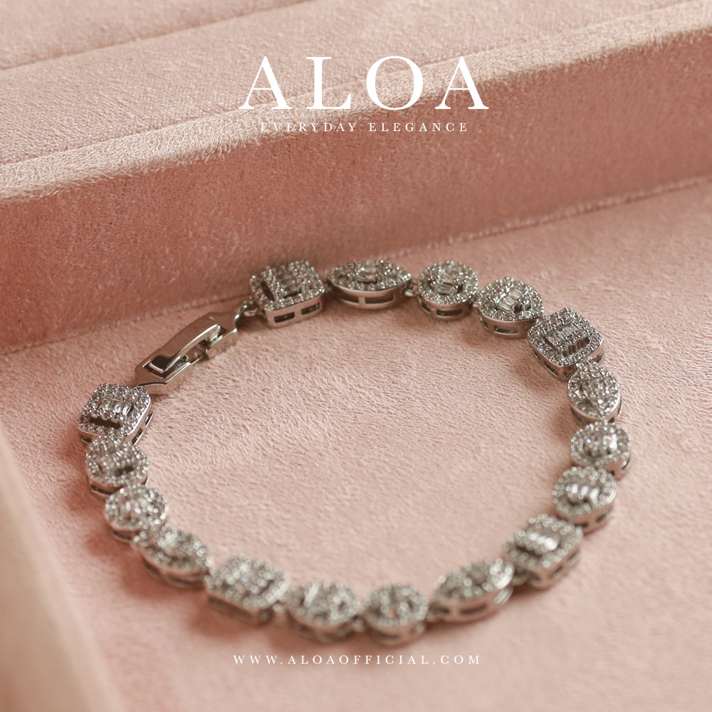 Luminous Aura Sparkling Bracelet