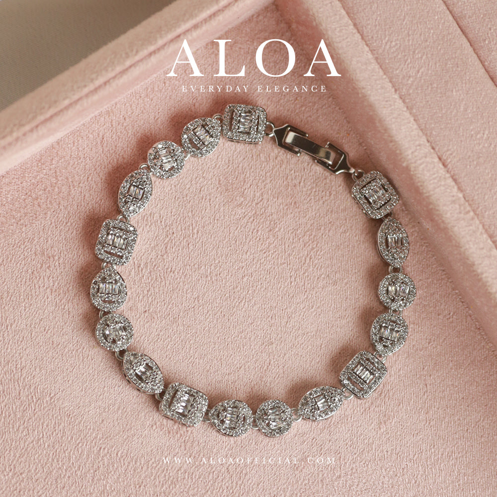 Luminous Aura Sparkling Bracelet