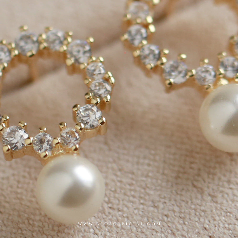 Dainty Pearl Studs in Golden