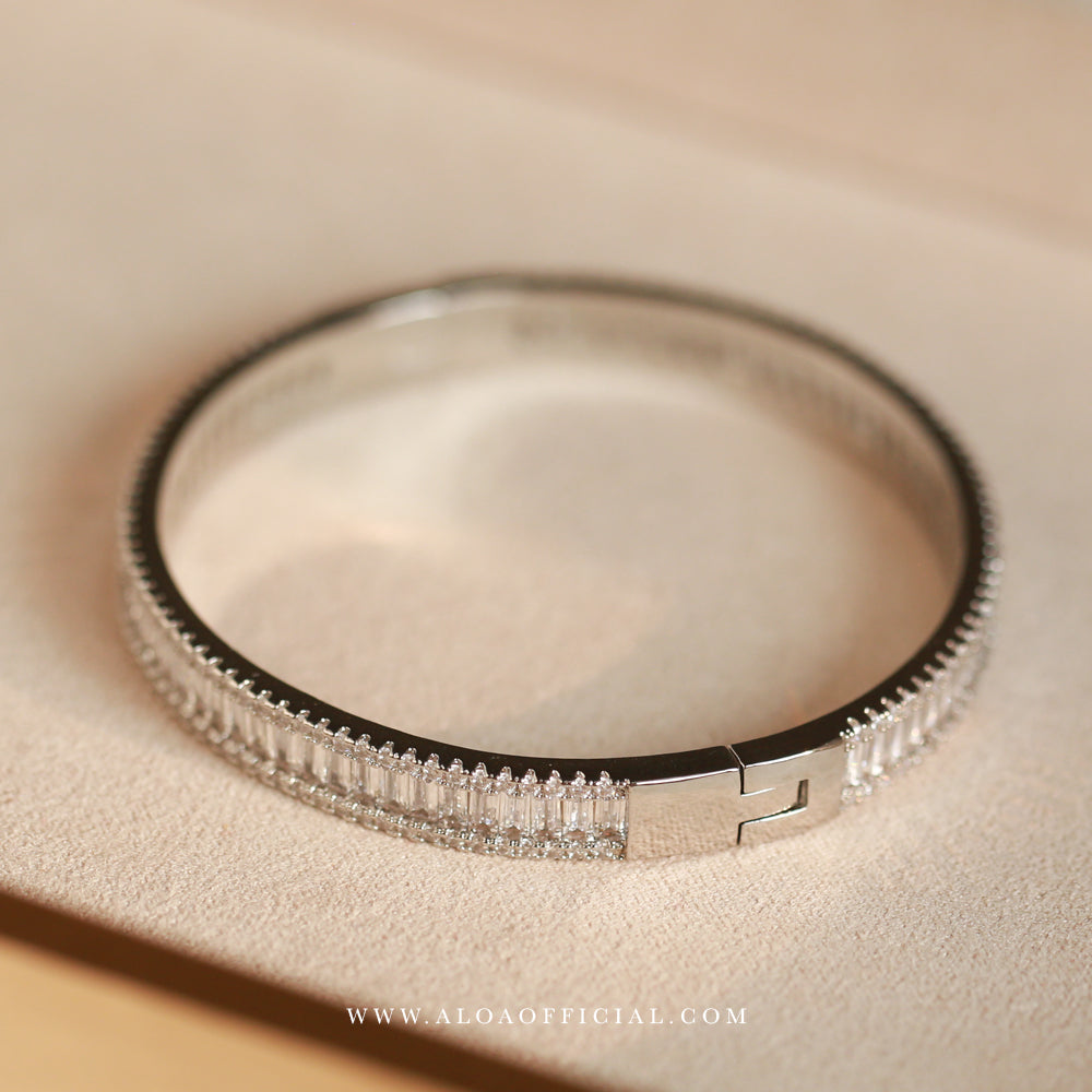 Grandeur Openable CZ Statement Bracelet