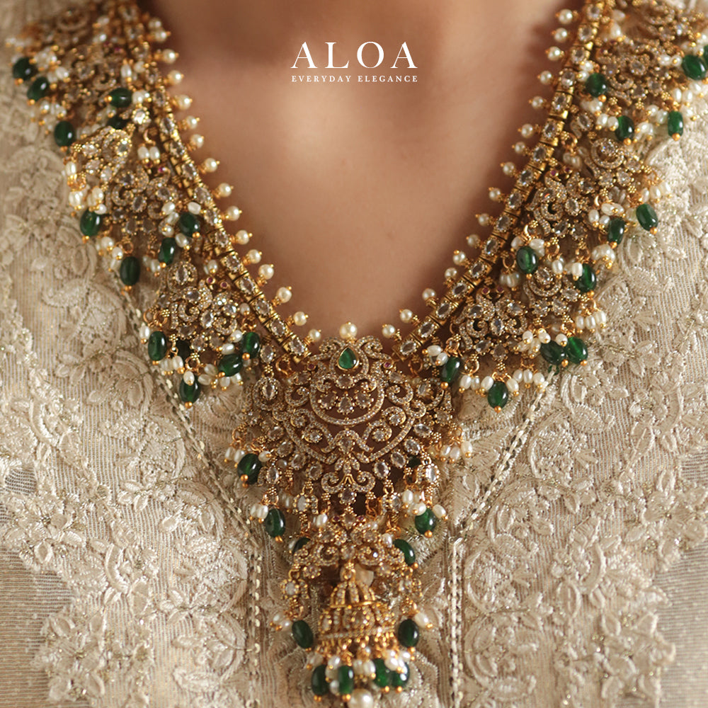 Emerald & Pearl Heritage Bridal Set