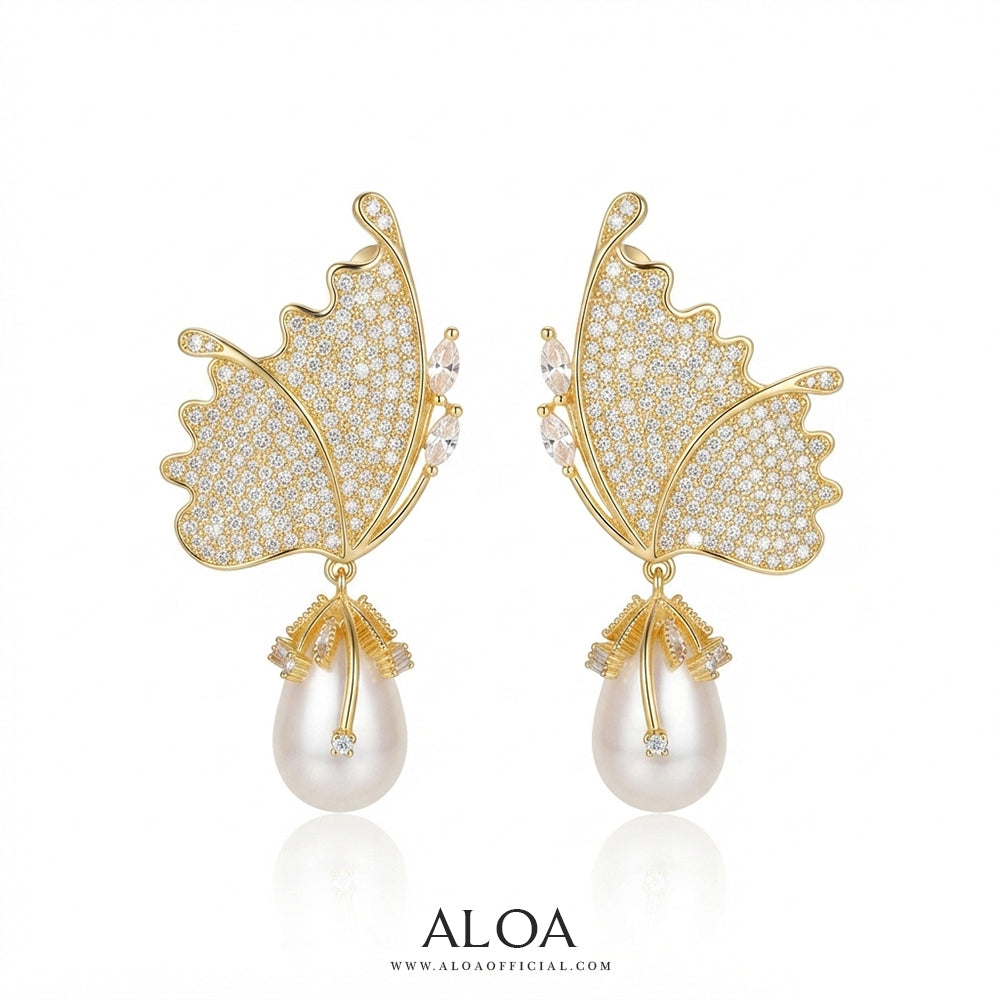 Pearl Drop Earrings