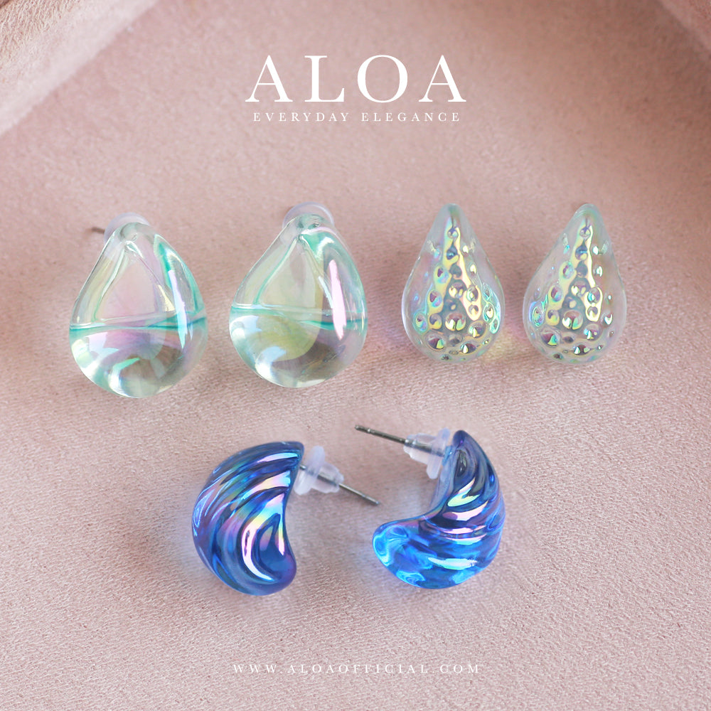 Graceful Reflections: ALOA Acrylic Earring Set