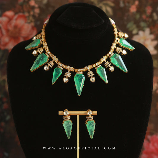 Mughal Majesty: Spiky Formal Bridal Necklace Set