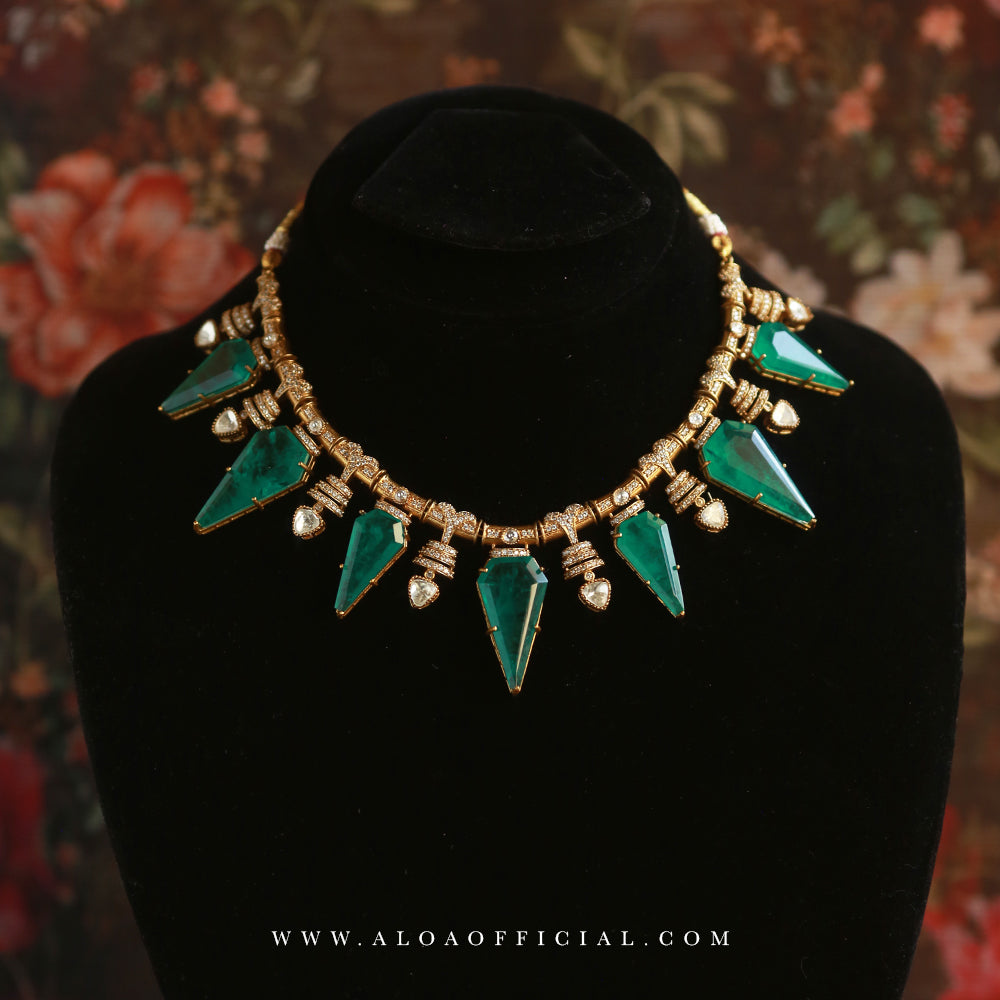 Mughal Majesty: Spiky Formal Bridal Necklace Set