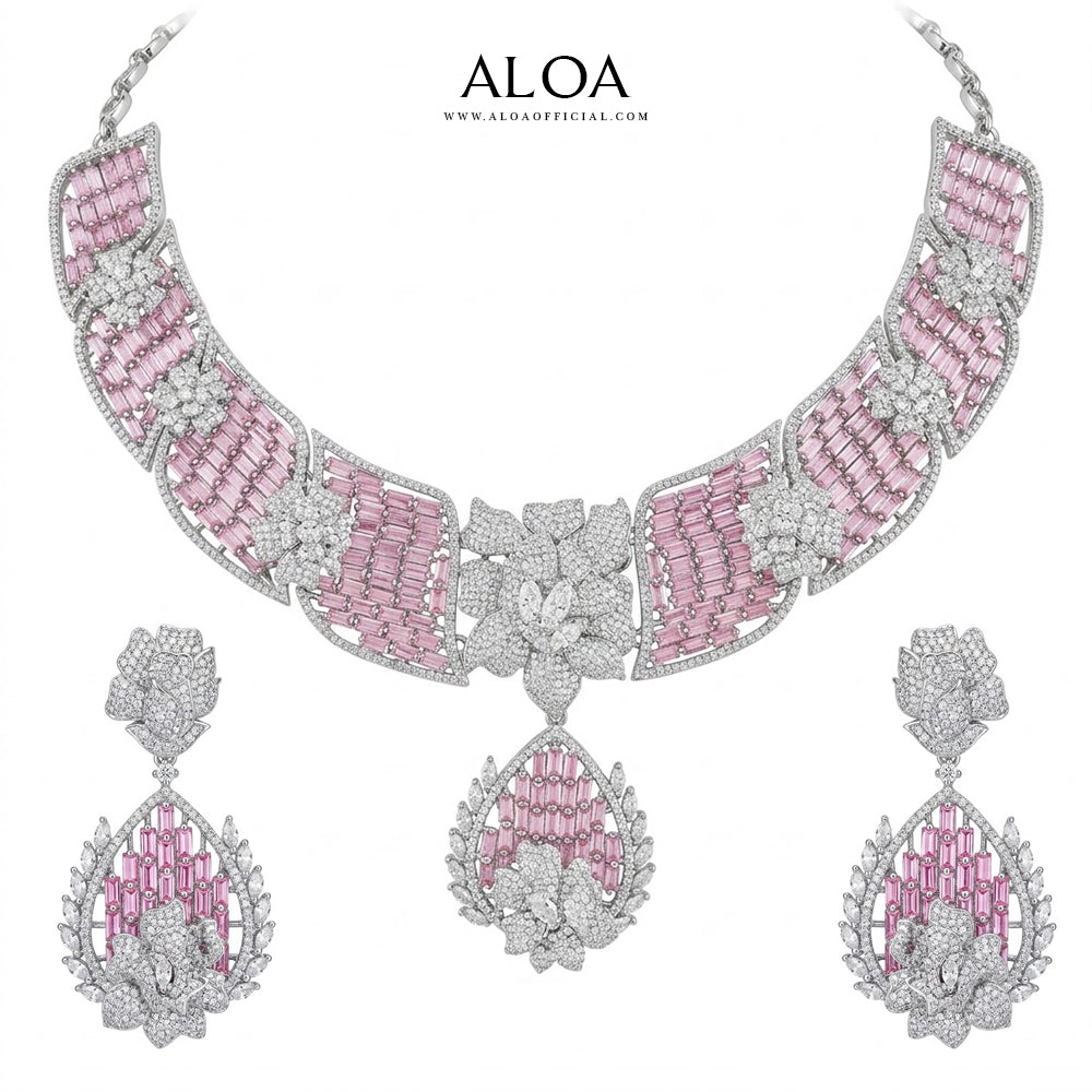 Floral Motif Necklace Set