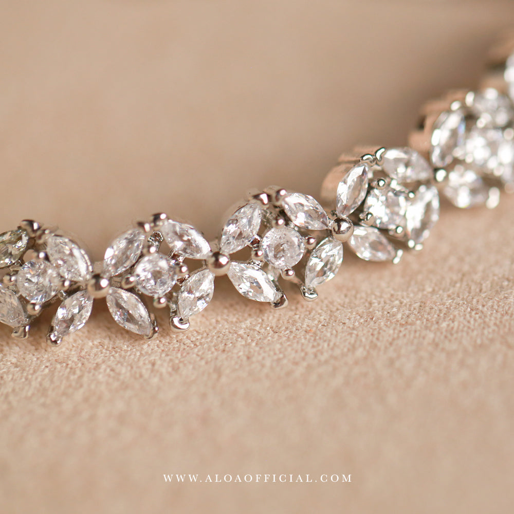 Blooming Sparkle Adjustable Bracelet