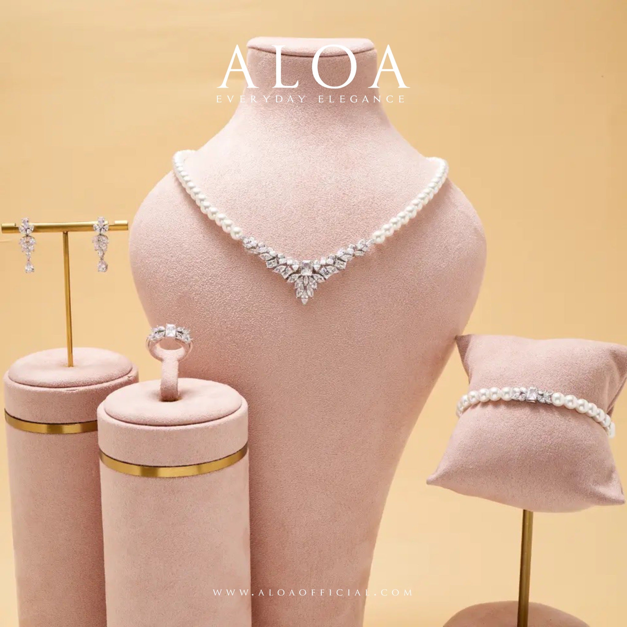 Pearlescent Perfection | Necklace Set