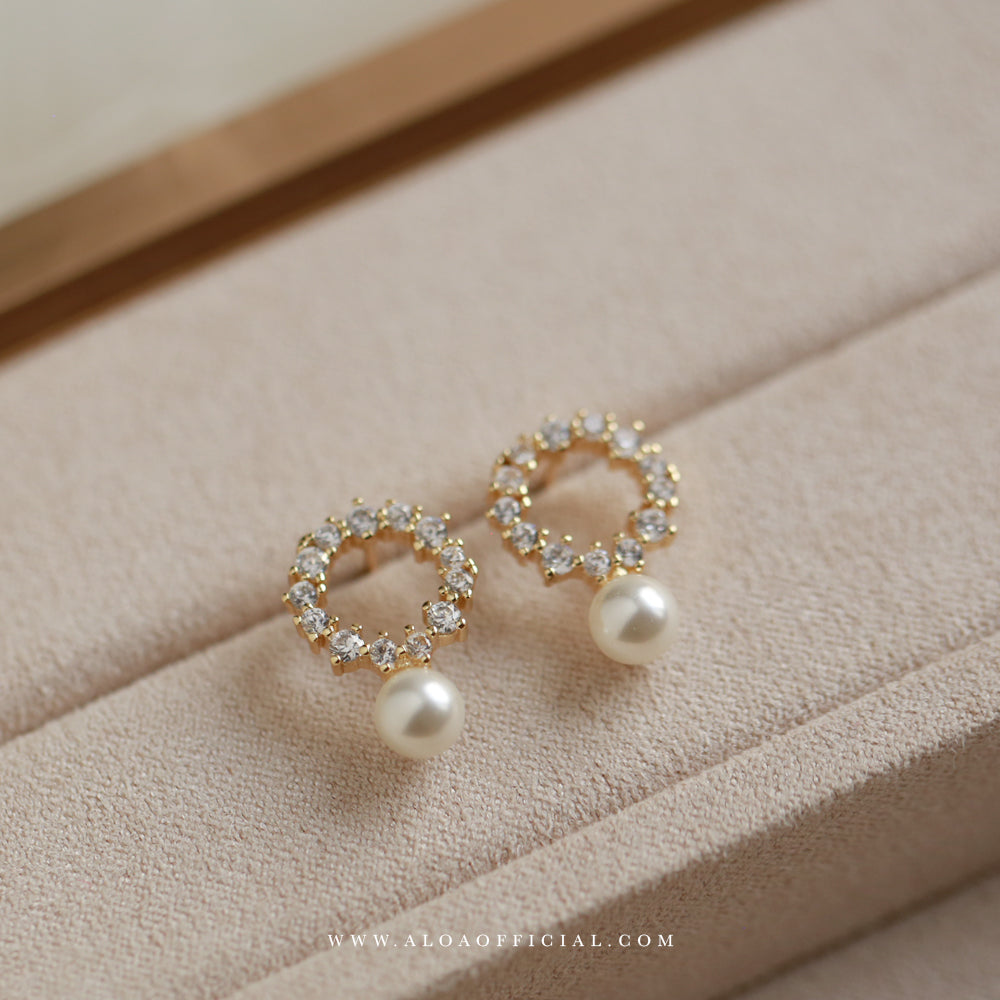 Dainty Pearl Studs in Golden