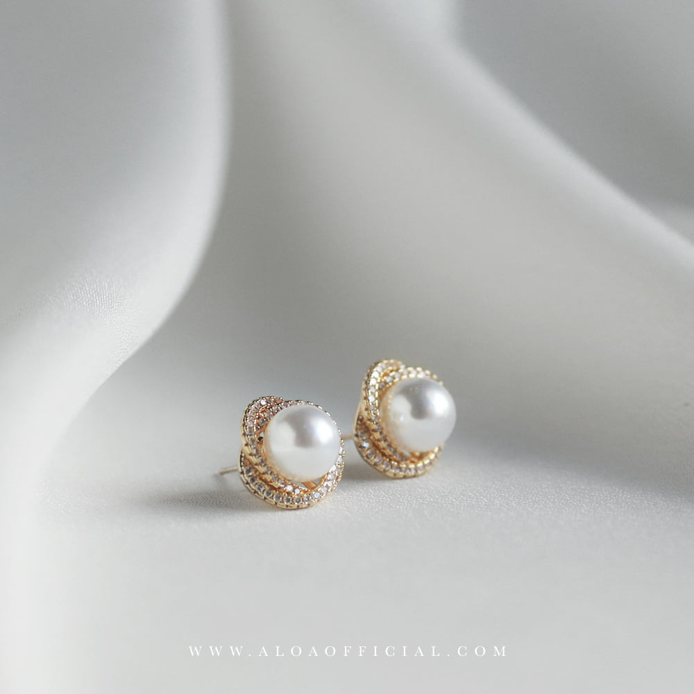 Lustrous Pearl Earrings