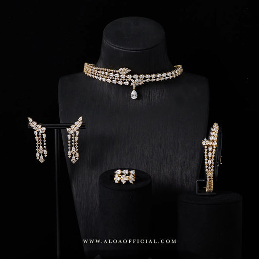Choker Set with Dangling CZ Details