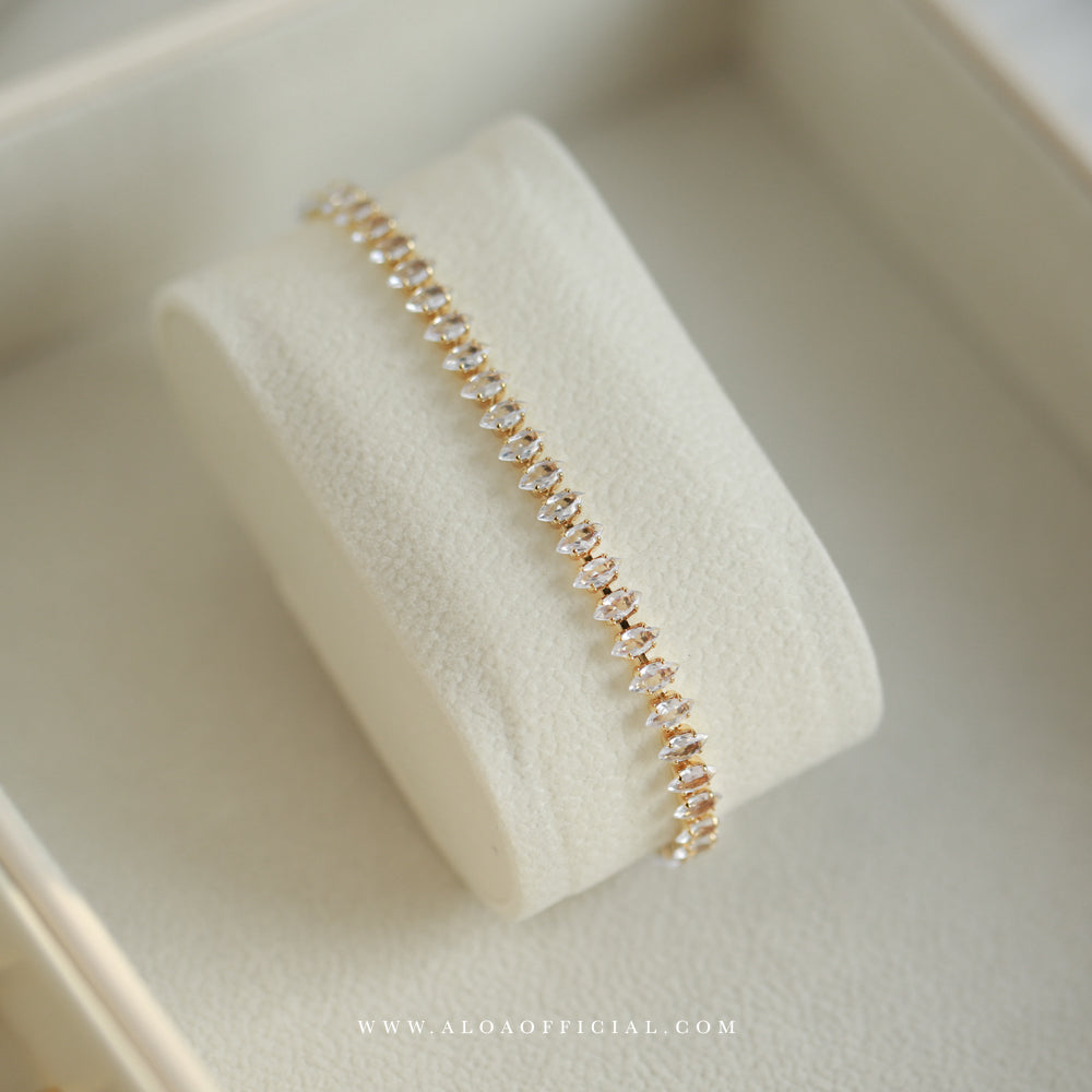 Eternal Sparkle: The Adjustable CZ Bracelet