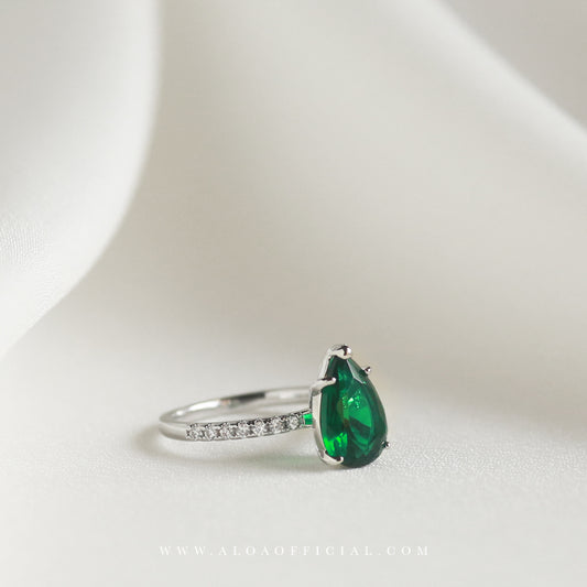 Emerald Spark Ring